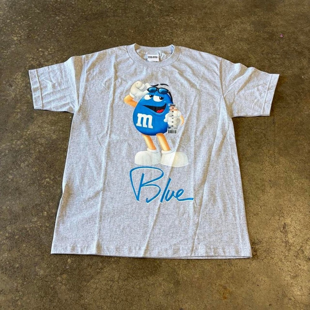 2000s blue m&m tee‎